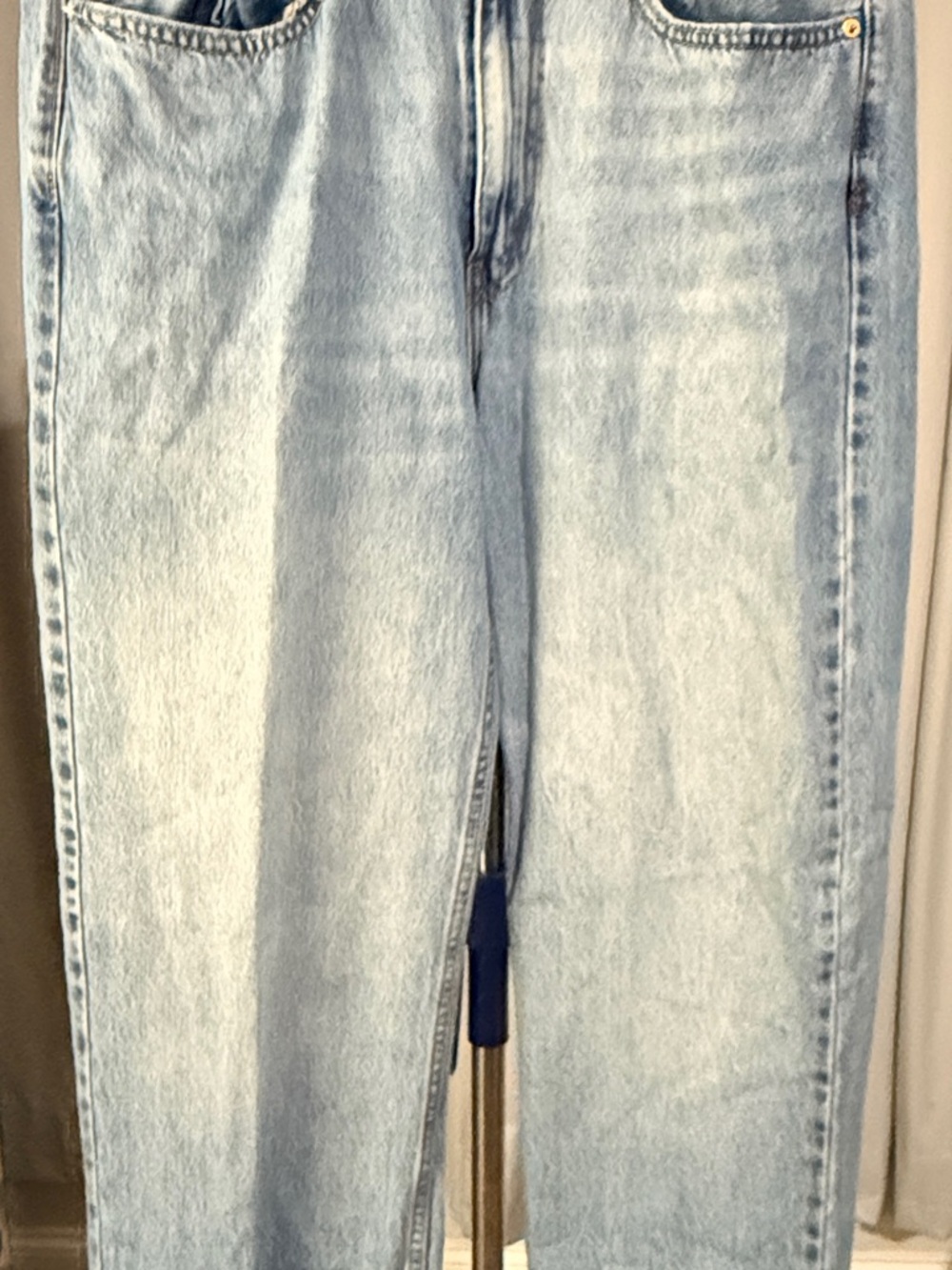 Levi's 565 Loose Straight Jeans - Picture 7 of 8